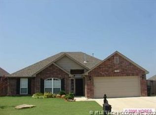 10404 N 115th East Ave, Owasso, OK 74055