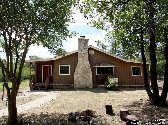 3rd image of 1296 County Road 6723