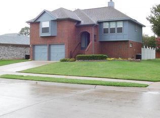 2800 Amberton Pl, Euless, TX 76040