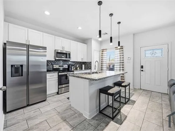 3825 Easy St #B, Houston, TX 77026