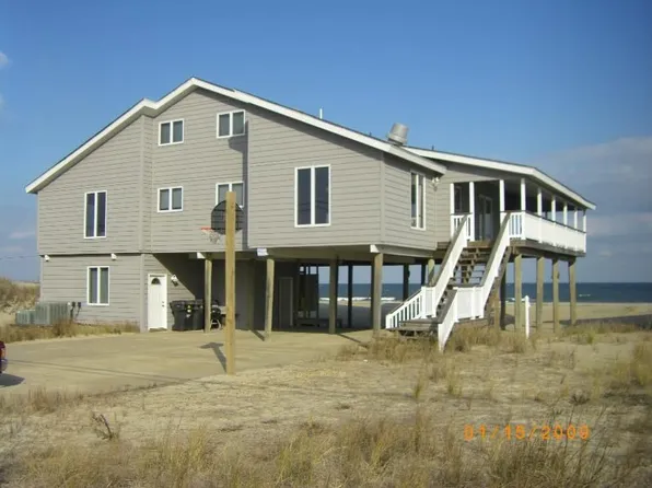 2700 Sandfiddler Rd, Virginia Beach, VA 23456