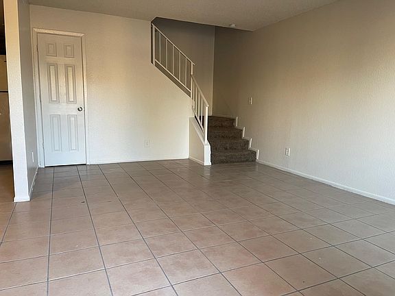 4th image of 5224 W Lynwood St