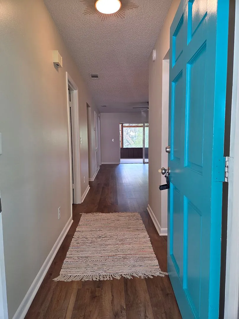 Newly Remodeled Duplex w/ Lake View — Photo 2