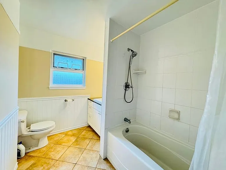 8400 Fairhurst Rd — Photo 13