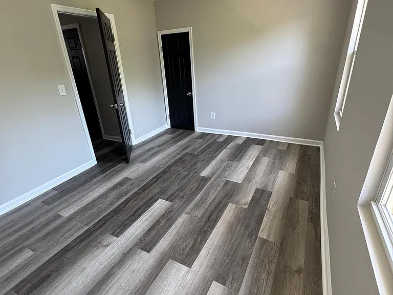 105 Williams Ave — Photo 21