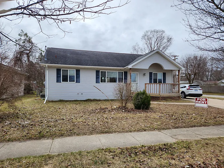 4602 Hancock Dr — Photo 2