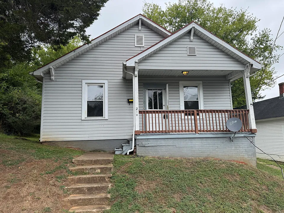 213 Moffett St
