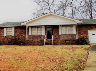 6 Flint Cir, Fort Oglethorpe, GA 30742