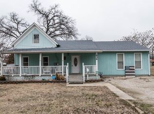 638 W 3rd St, Cherryvale, KS 67335