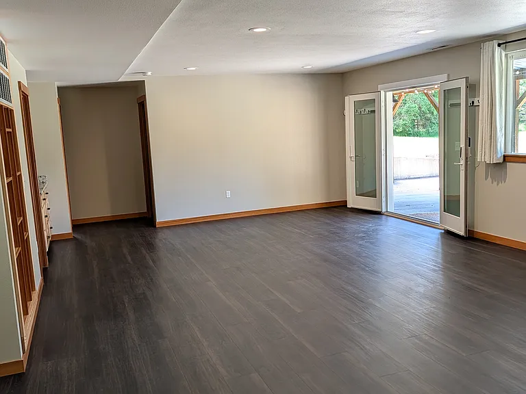 5482 Bayview Rd #B — Photo 13