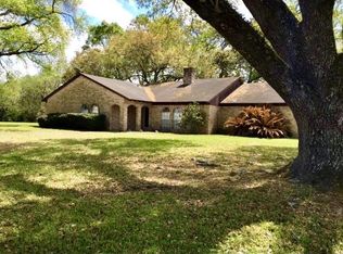 2002 Magnolia St, Liberty, TX 77575