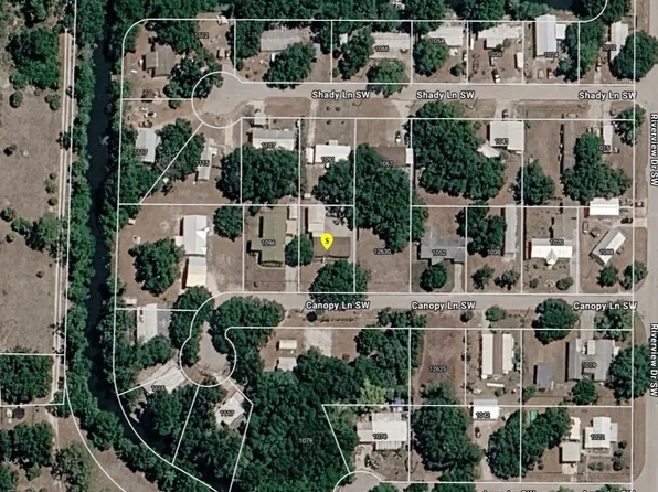 1080 Canopy Ln, Moore Haven, FL 33471