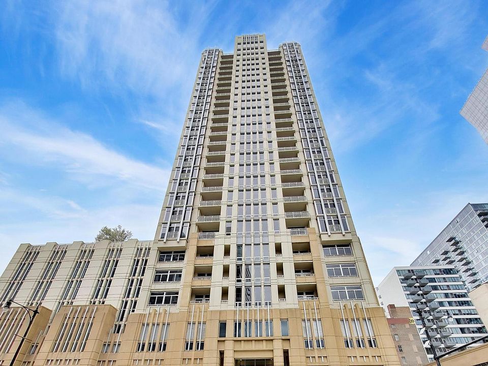 1st image of 1400 S Michigan Ave APT 1006