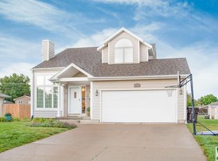 517 Stonegate Cir, Sergeant Bluff, IA 51054
