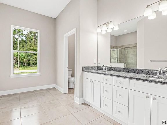 5th image of 18 Whitcock Ln