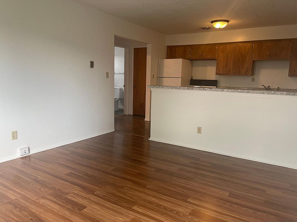 1st image of 398 Roy Ave APT 14