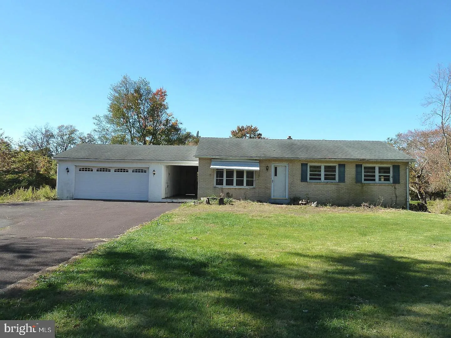 3 bed, 1.0 bath, 1240 sqft, $2,500 — Photo 1