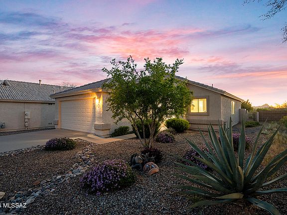 3rd image of 2570 W Cezanne Cir