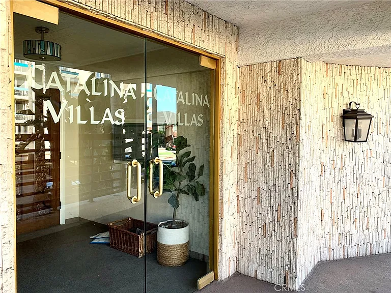 425 S Catalina Ave #4 — Photo 31