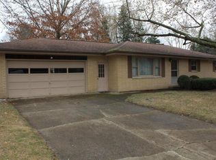 5655 E Hiawatha Ln, Stevensville, MI 49127
