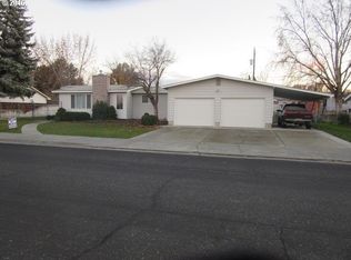 525 W Hemlock Ave, Hermiston, OR 97838