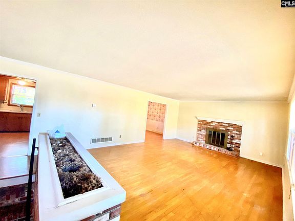 2nd image of 9743 Windsor Lake Blvd