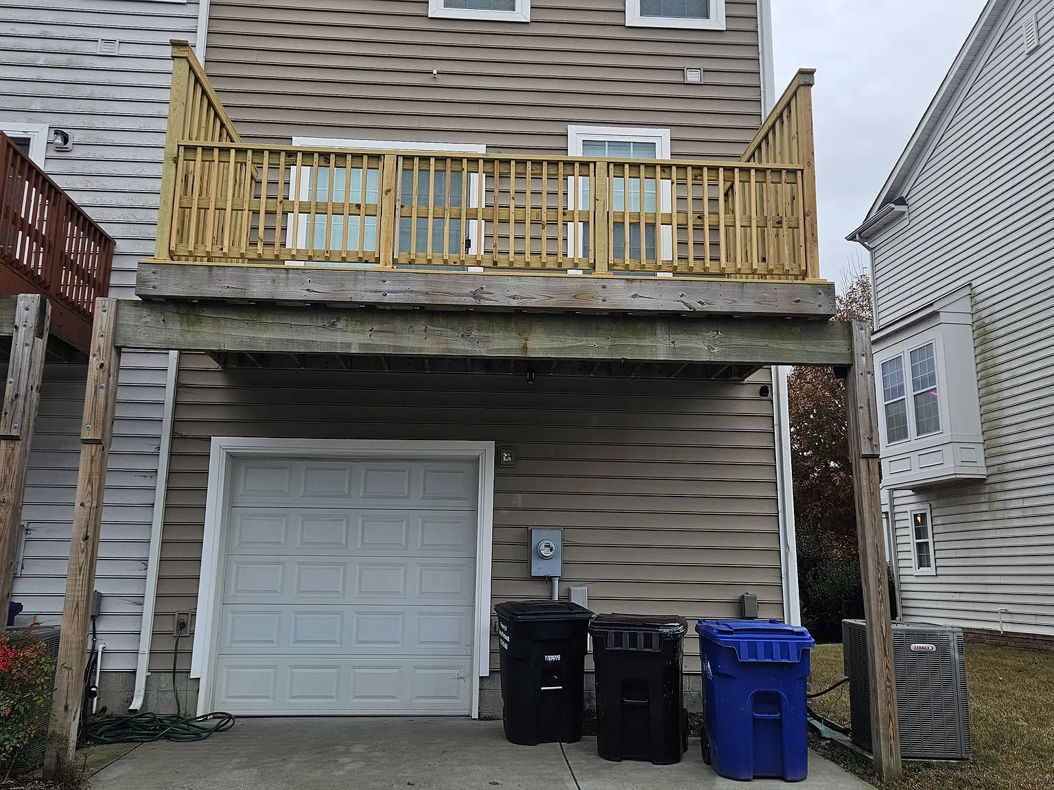 4 bed, 2.5 bath, 2018 sqft, $2,700 — Photo 2