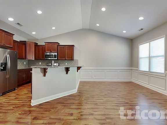 3rd image of 230 Widgeon Way