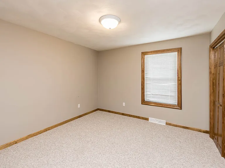 229 Topaz Ln — Photo 26