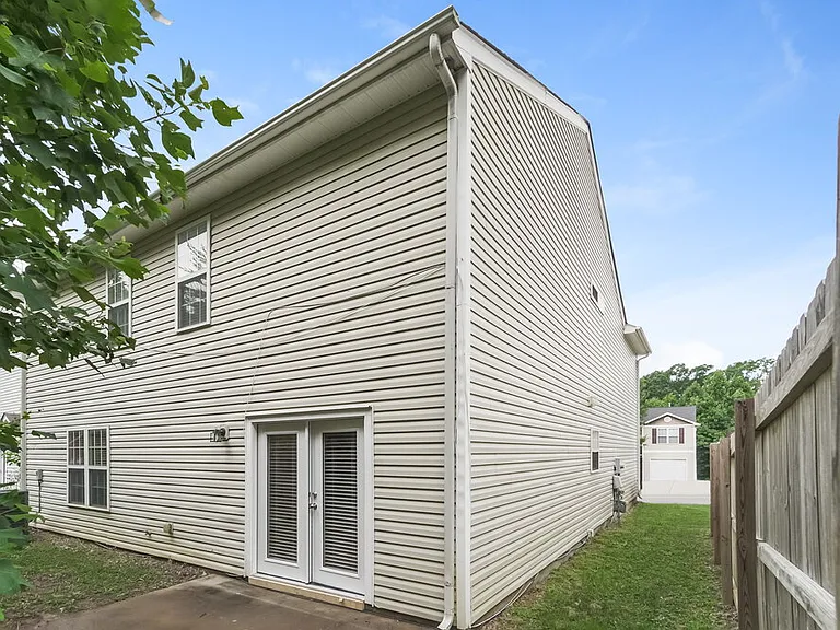 5824 Kelden Walker Ln — Photo 17