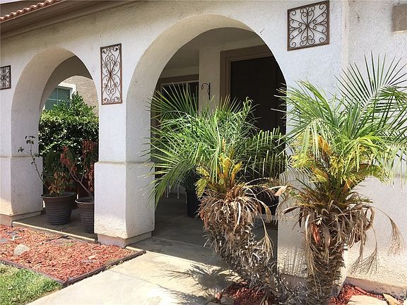 3rd image of 176 Goldenrod Ave
