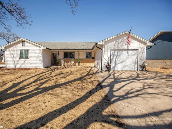 703 E Chubb St, Algona, IA 50511