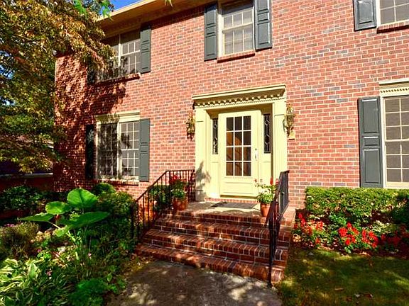 2nd image of 3557 Robinson Ct
