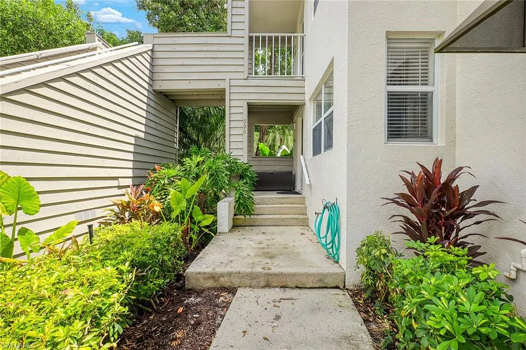 2 bed, 2.0 bath, 1374 sqft, $5,000 — Photo 2