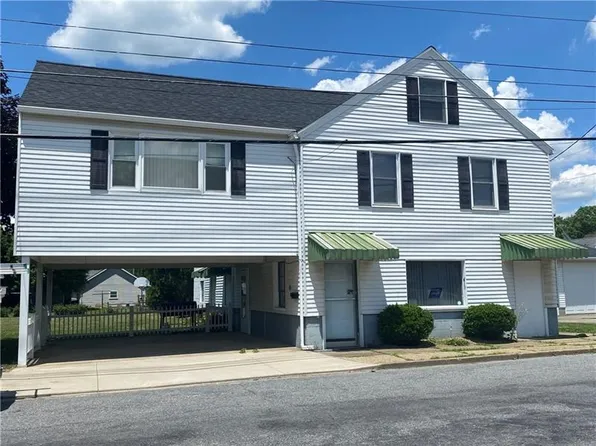 211 N Walnut St, Ligonier, PA 15658