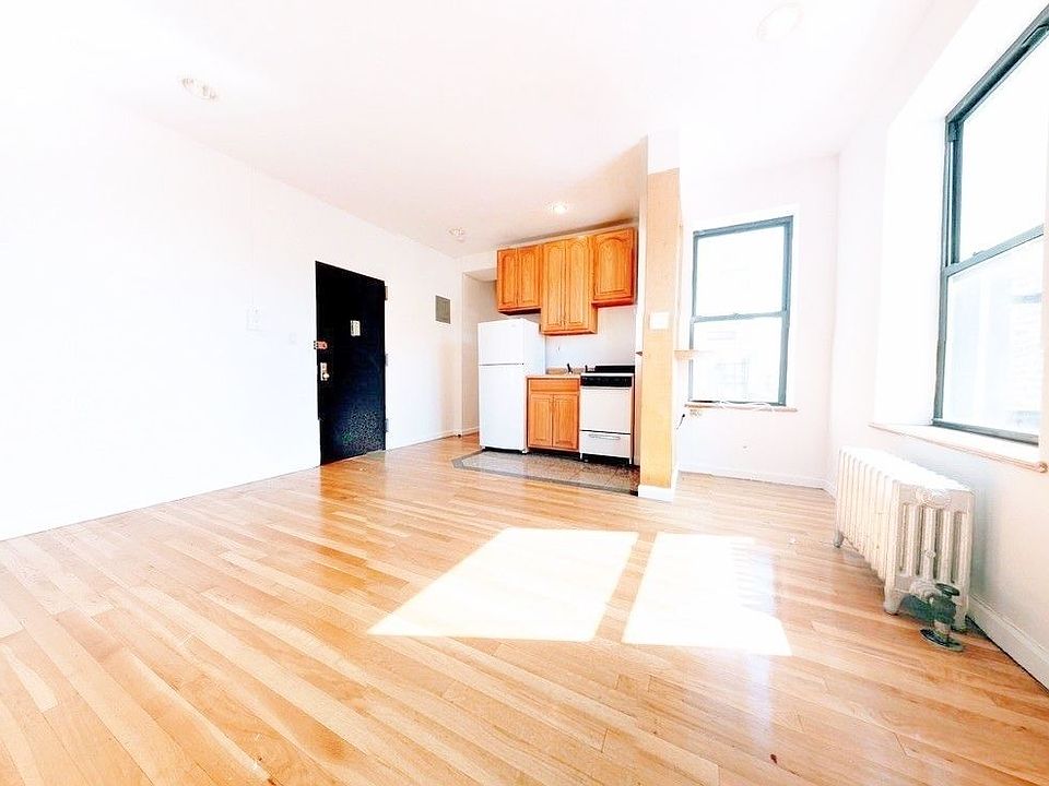 2nd image of 104 2nd Ave APT 12