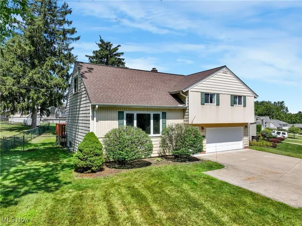 9310 Gettysburg Dr, Twinsburg, OH 44087