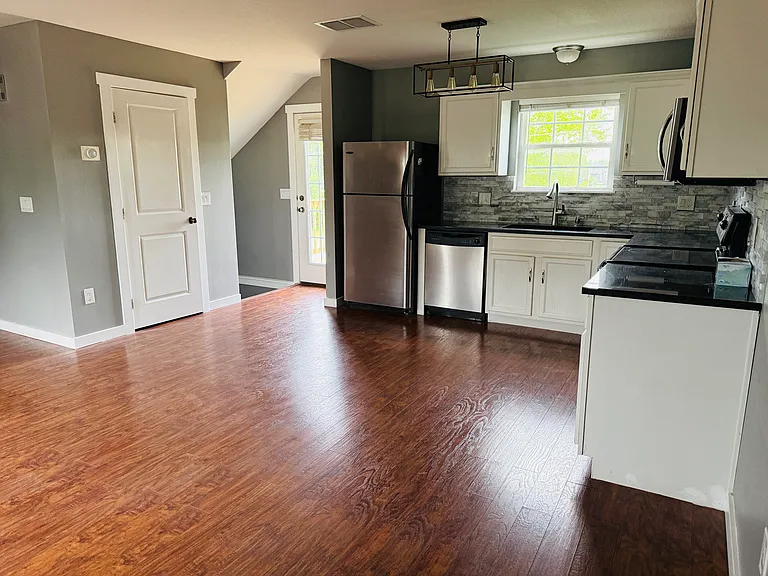 1733 SW 32nd Ln — Photo 5