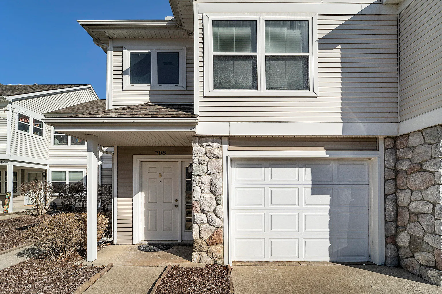 708 Cobblestone Way photo 1