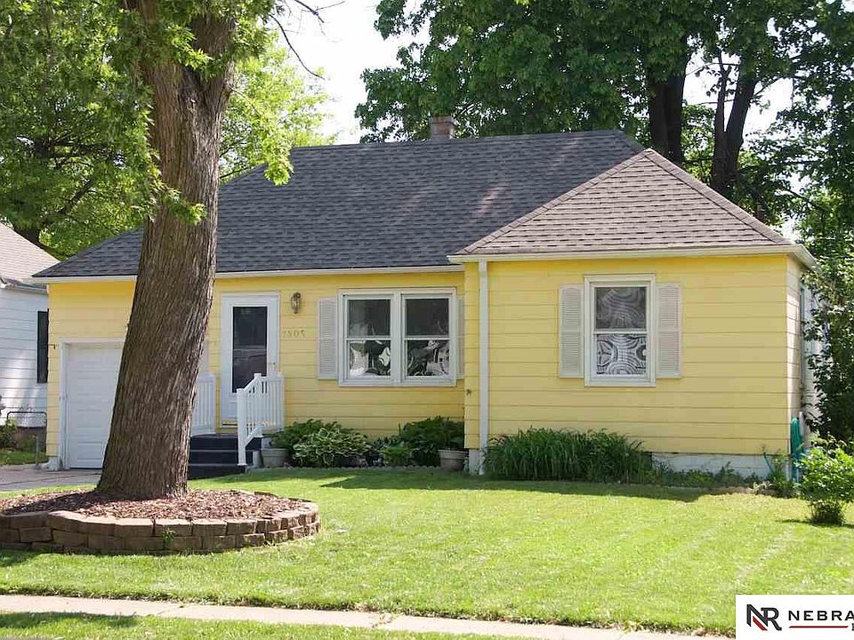 1st image of 2605 Van Buren St