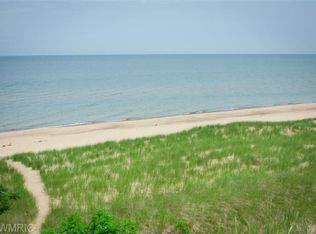 11530 Marquette Dr, New Buffalo, MI 49117