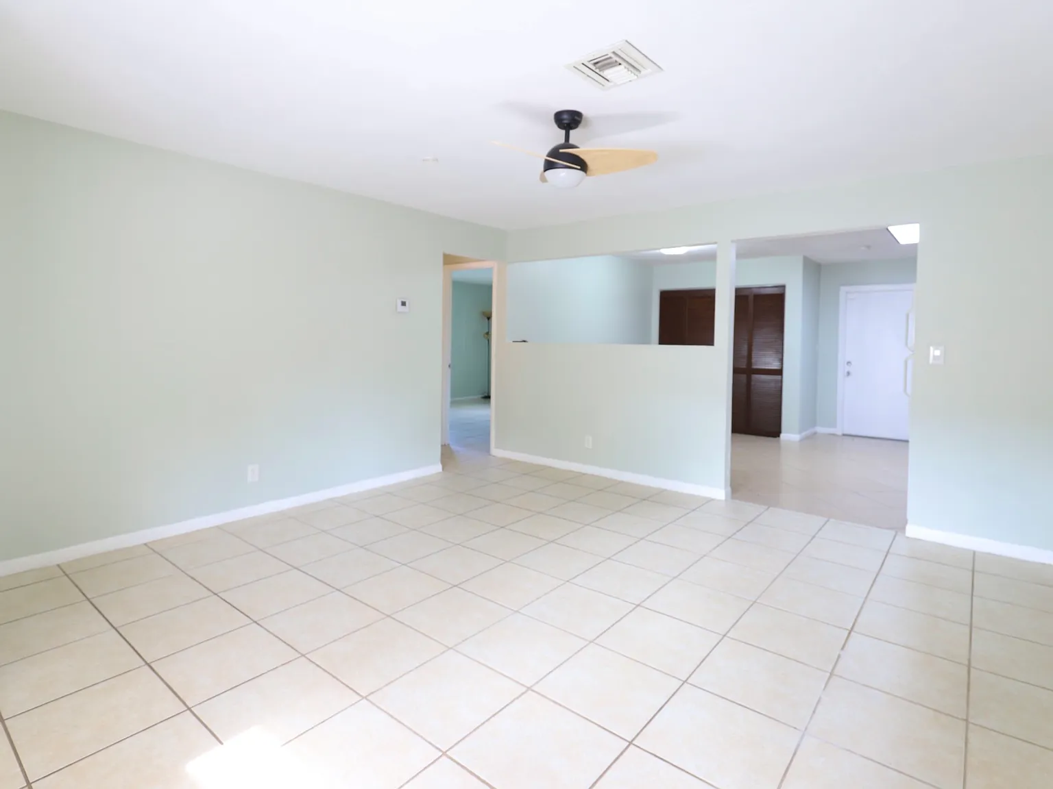 2 bed, 942 sqft, $1,190 — Photo 4