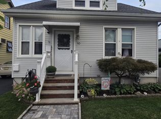 10 Morrissee Ave, Wallington, NJ 07057