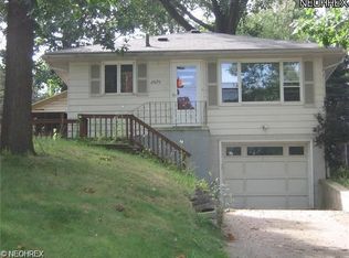 2670 Shelburn Ave, Akron, OH 44312