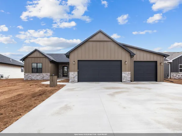 2998 Creekwood Dr, Green Bay, WI 54311