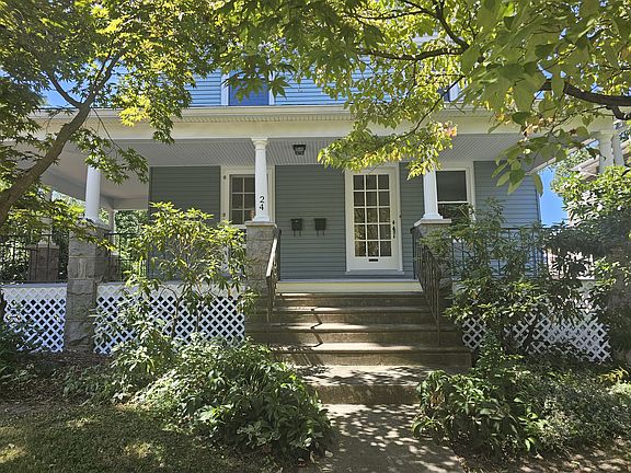 Front steps for 1st floor apartment