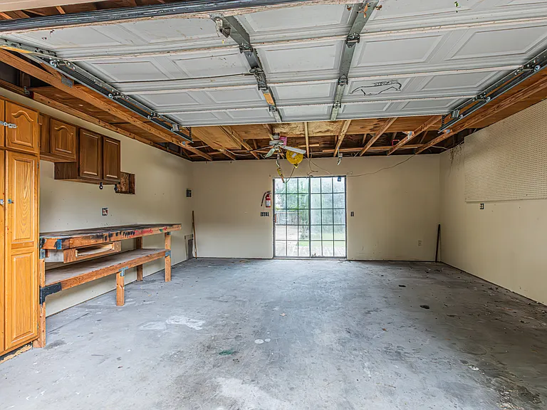 5203 Sutton Ct — Photo 42