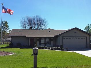 8322 W Barry Ct, Homosassa, FL 34446