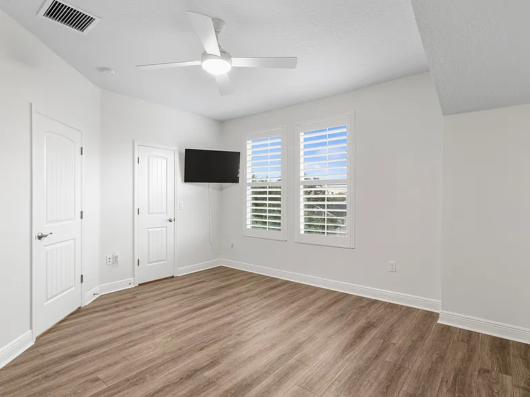 3803 W Cleveland St — Photo 30