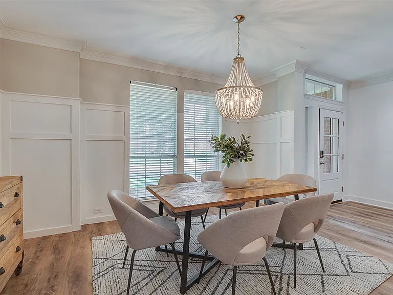 4411 Voyager Dr — Photo 2